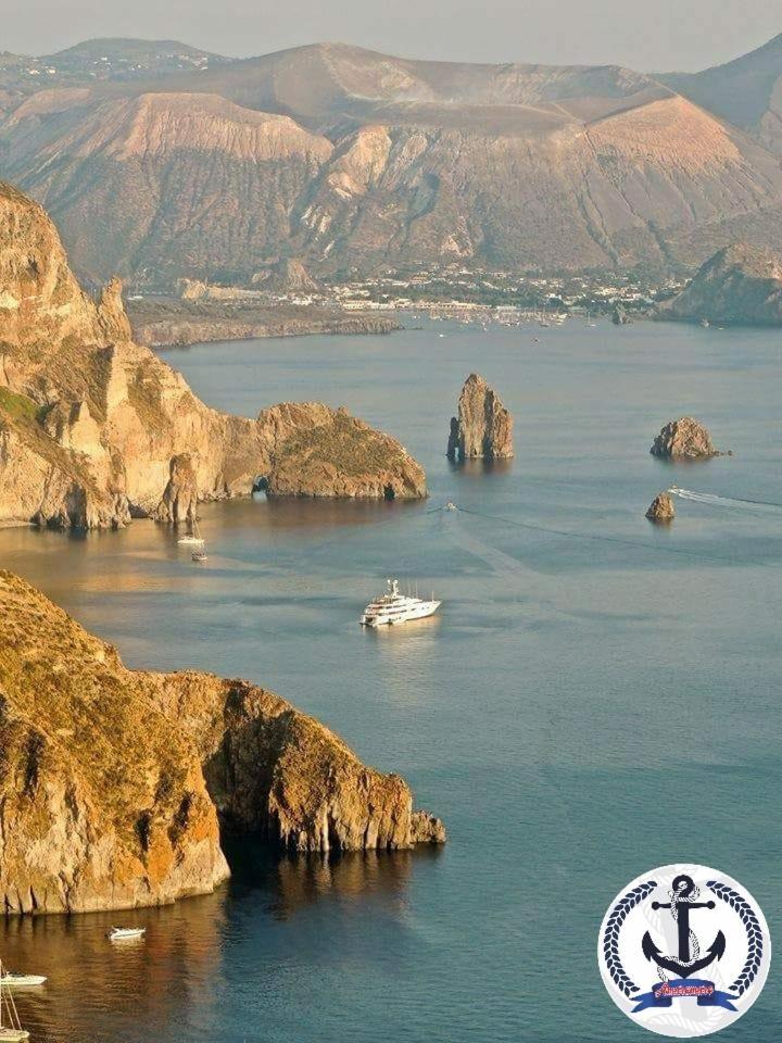 "Appartamento Del Mare Gliaca" Con Vista Isole Eolie,Ampia Terrazza,Wifi E Parcheggio Privato Gratuito بيراينو المظهر الخارجي الصورة