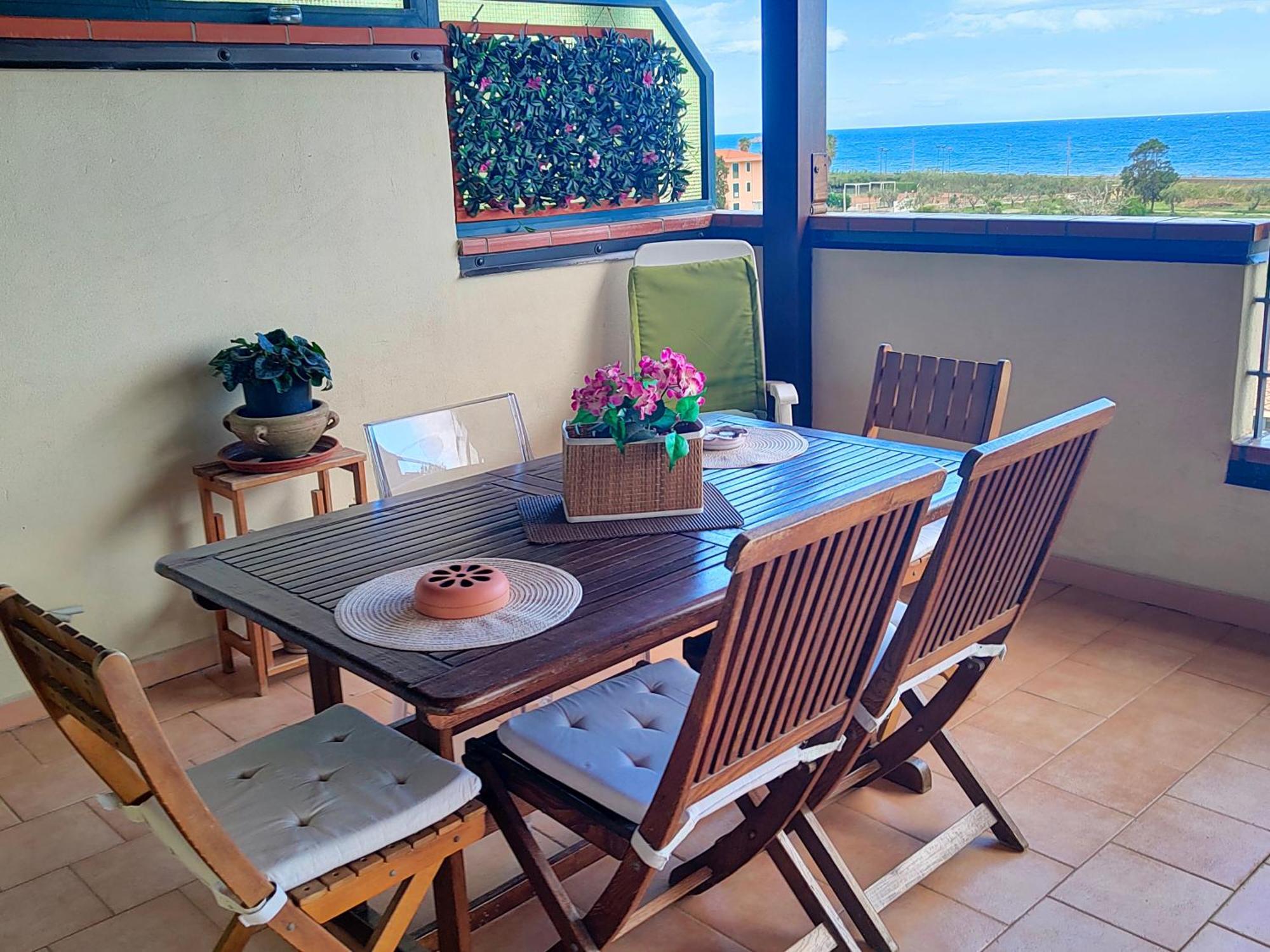 "Appartamento Del Mare Gliaca" Con Vista Isole Eolie,Ampia Terrazza,Wifi E Parcheggio Privato Gratuito بيراينو المظهر الخارجي الصورة